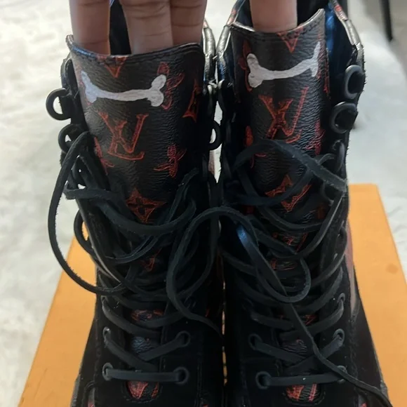 ❌SOLD❌ Auth LV Limited Edition Catogram Canvas - Picture 4 of 10